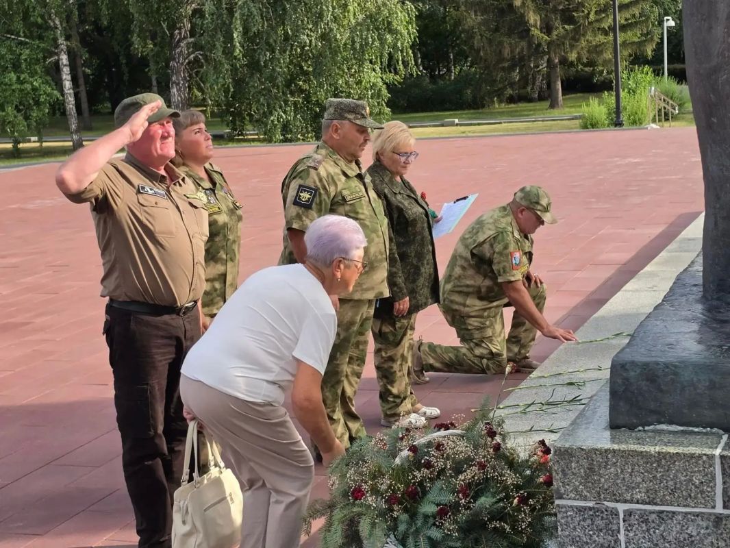 Барнаульские поисковики отправились в экспедицию в Ленинградскую область Барнаульские поисковики отправились в экспедицию в Ленинградскую область