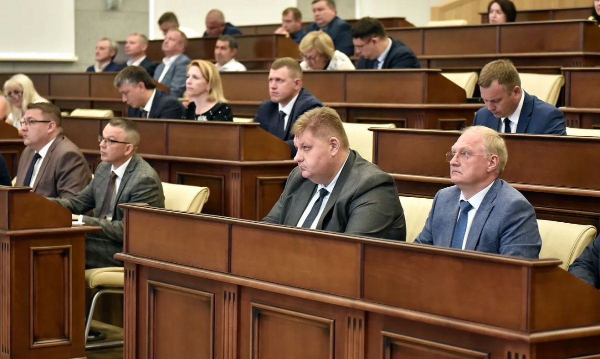 На расширенном аппаратном совещании обсудили восстановление благоустройства после проведения земляных работ На расширенном аппаратном совещании обсудили восстановление благоустройства после проведения земляных работ