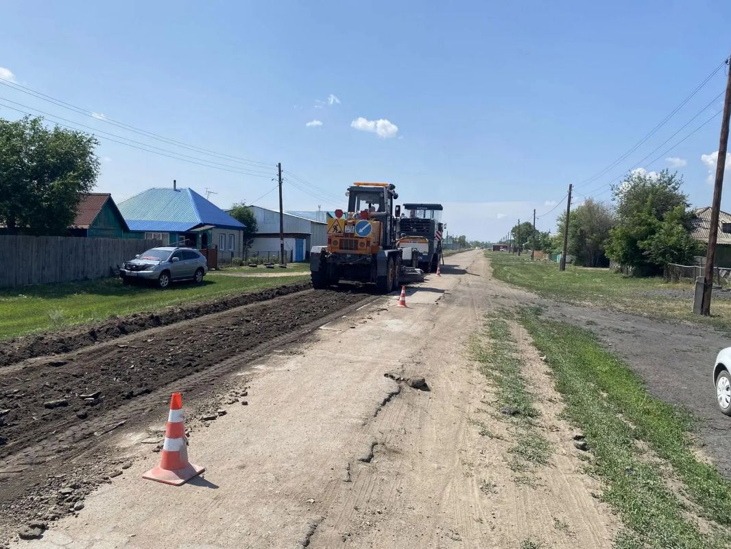 В Алтайском крае при региональной поддержке продолжается ремонт местных дорог В Алтайском крае при региональной поддержке продолжается ремонт местных дорог