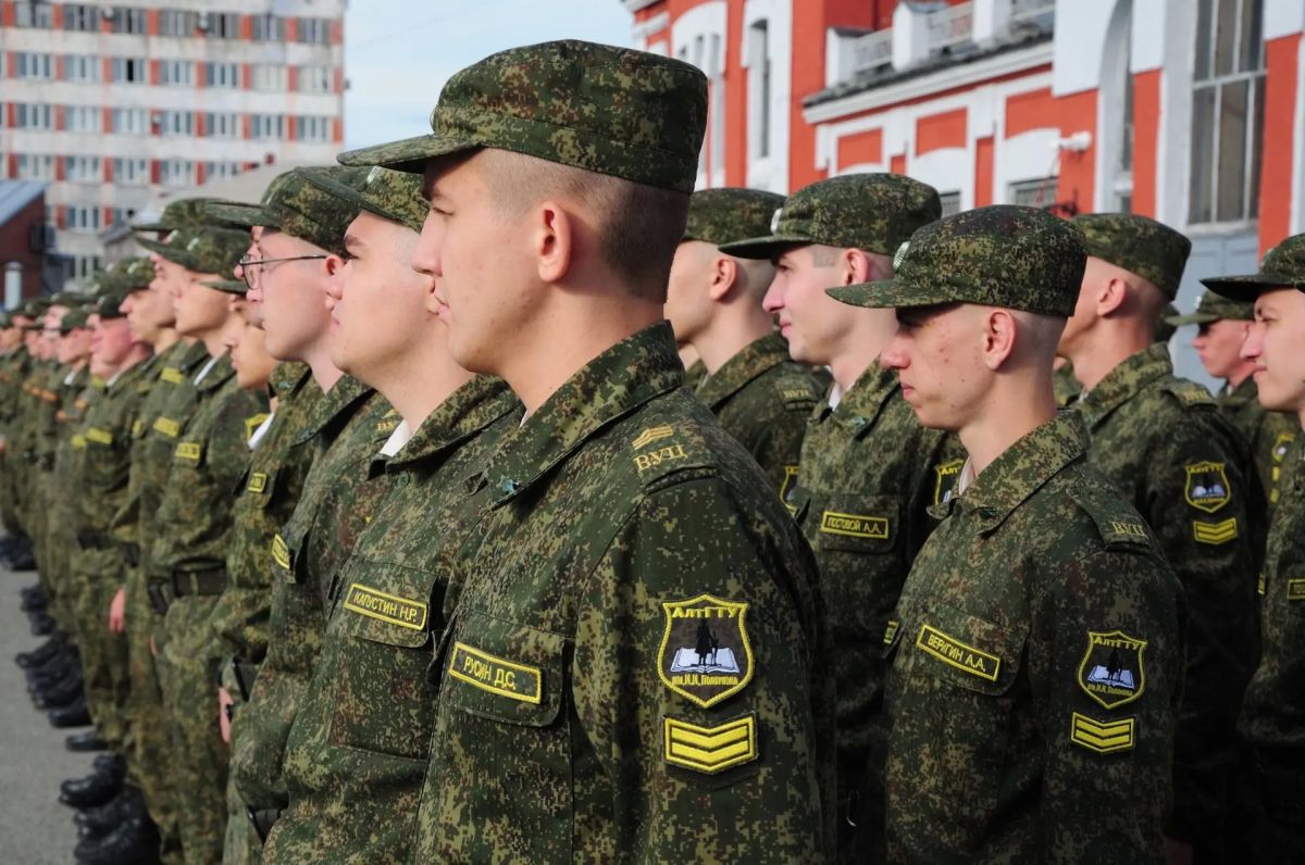 Военные учебные сборы начались у студентов Алтайского технического университета