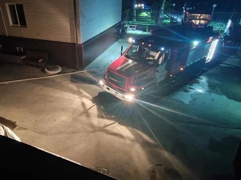 Пожар произошел в мебельном цехе в Барнауле Пожар произошел в мебельном цехе в Барнауле