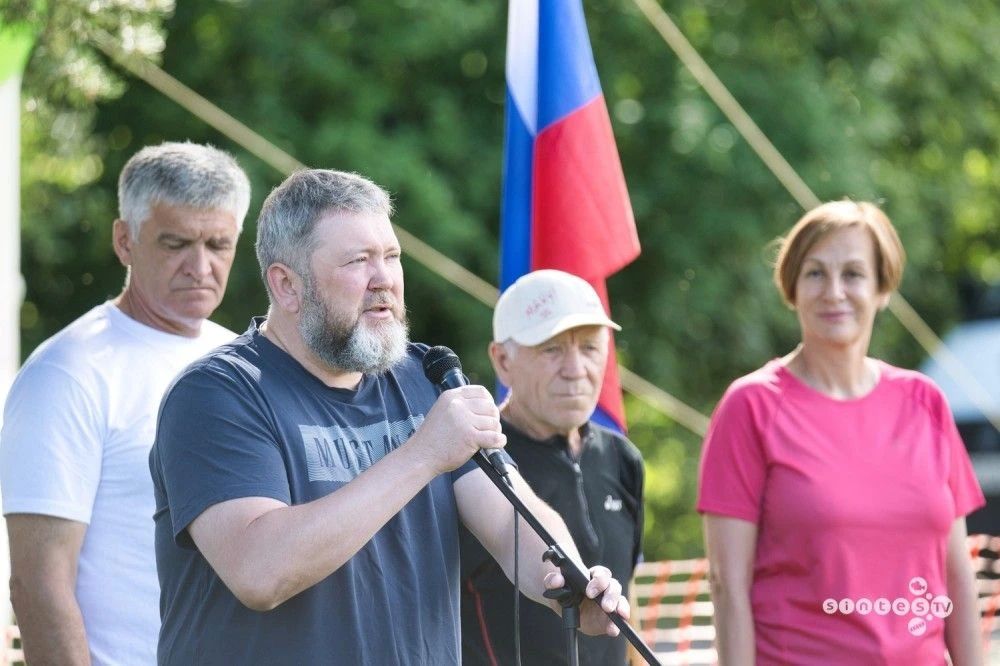 Депутаты АКЗС поприветствовали участников забега по пресеченной местности «Чарыш трейл» Депутаты АКЗС поприветствовали участников забега по пресеченной местности «Чарыш трейл»