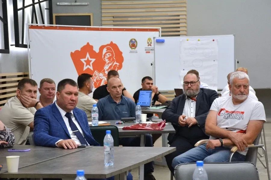 Участники программы «Алтай — земля героев» ознакомились с практикой внедрения информационных технологий в Алтайском крае