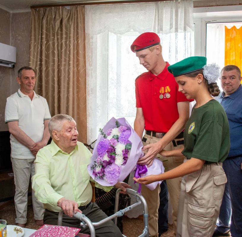 Виктор Томенко: Сегодня 100-летие отмечает участник Великой Отечественной войны из Ярового Иван Васильевич Мальчиков Виктор Томенко: Сегодня 100-летие отмечает участник Великой Отечественной войны из Ярового Иван Васильевич Мальчиков