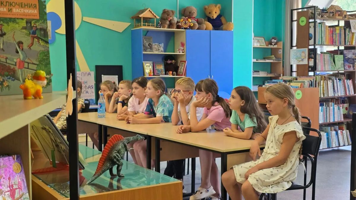 Специалисты Управления Алтайского края по делам ГОЧС и ПБ продолжают проводить обучающие занятия с детьми в пришкольных лагерях, учреждениях дополнительного образования и библиотеках Специалисты Управления Алтайского края по делам ГОЧС и ПБ продолжают проводить обучающие занятия с детьми в пришкольных лагерях, учреждениях дополнительного образования и библиотеках