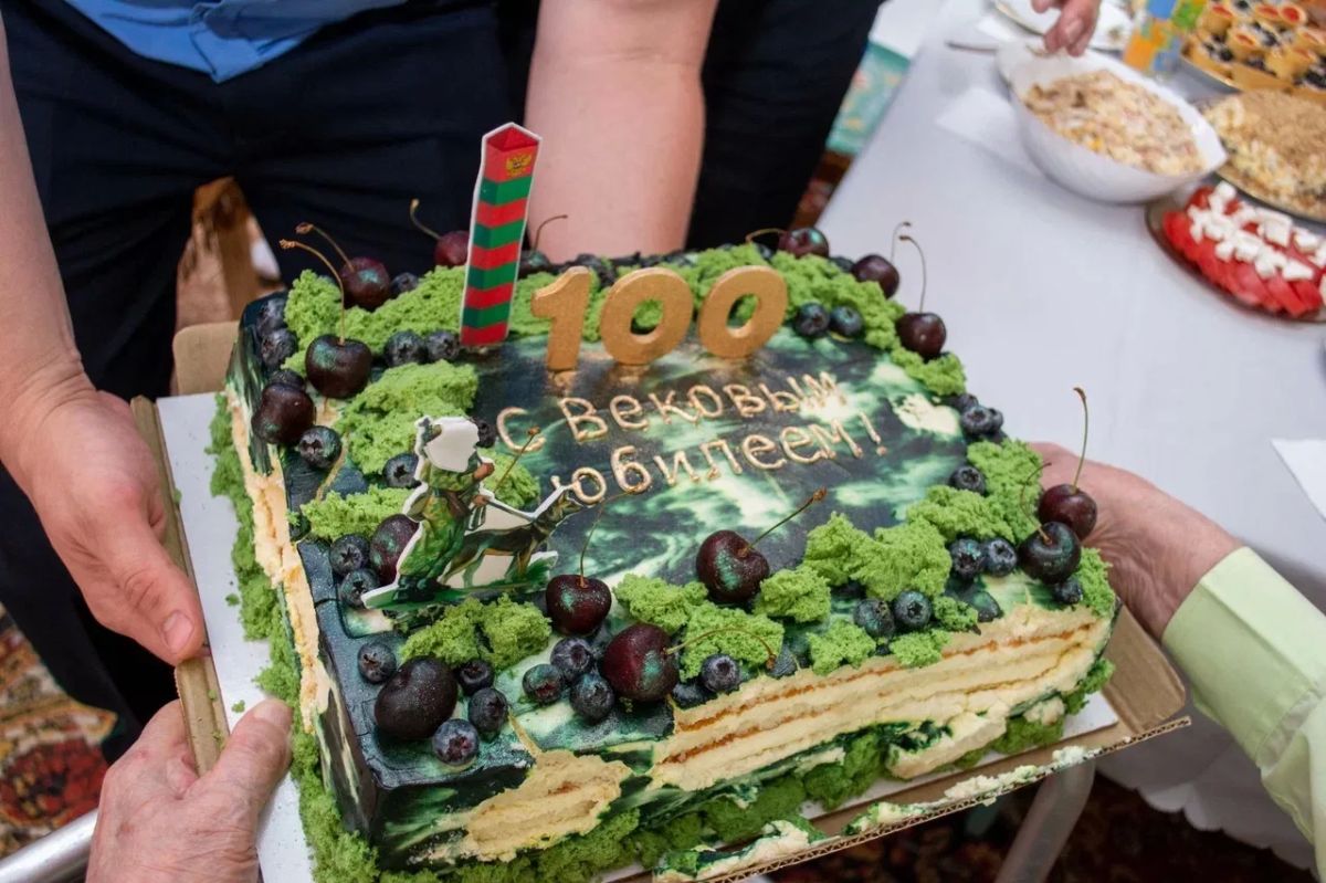 Виктор Томенко: Сегодня 100-летие отмечает участник Великой Отечественной войны из Ярового Иван Васильевич Мальчиков Виктор Томенко: Сегодня 100-летие отмечает участник Великой Отечественной войны из Ярового Иван Васильевич Мальчиков