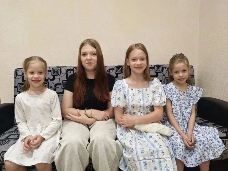 Рубрика "Счастливое детство в семье" продолжает знакомить вас с детьми, которые мечтают о любящей семье и поддержке