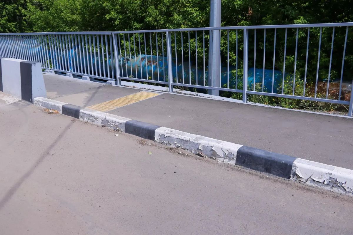 В прошлом году в Барнауле на месте старого моста в проезде Ташкентском был построен новый В прошлом году в Барнауле на месте старого моста в проезде Ташкентском был построен новый