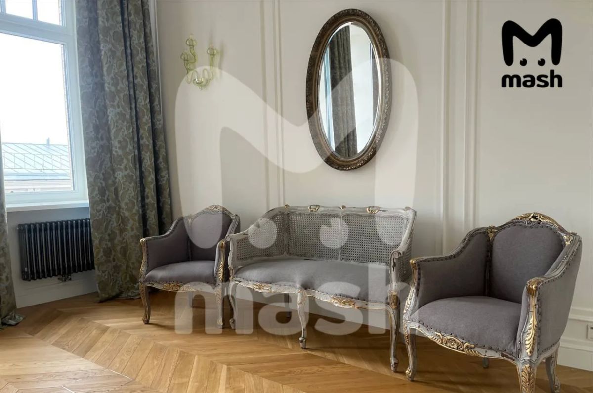 Рената Литвинова продает московскую квартиру за один миллиард рублей Рената Литвинова продает московскую квартиру за один миллиард рублей