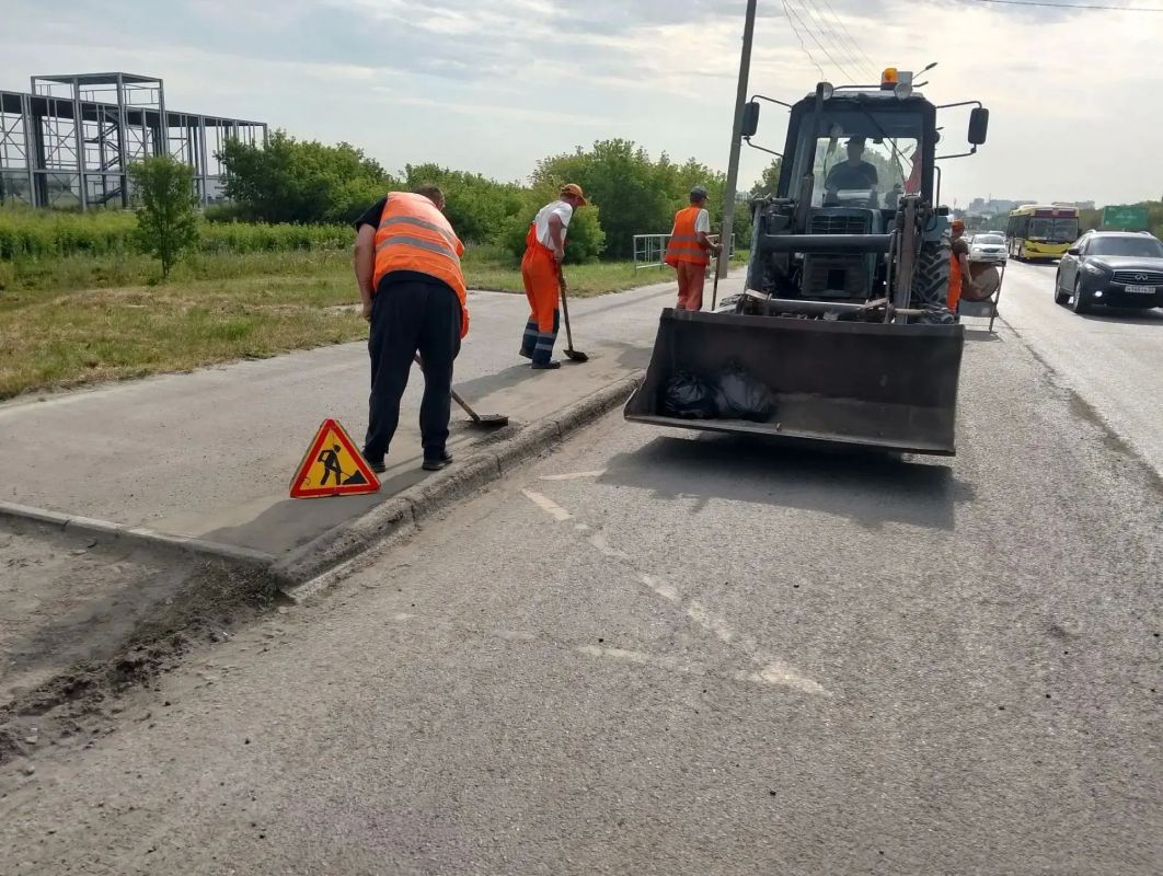 МБУ «Автодорстрой» продолжает выполнение летних видов работ МБУ «Автодорстрой» продолжает выполнение летних видов работ