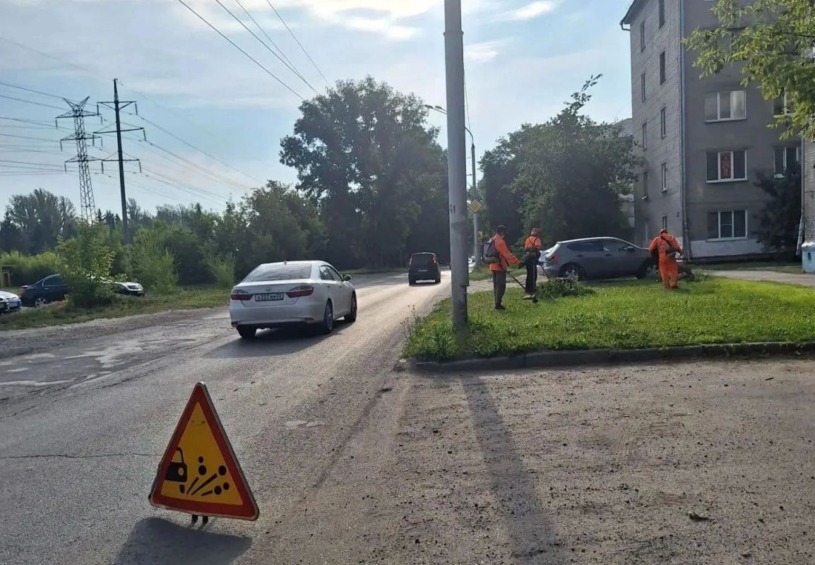 МБУ «Автодорстрой» продолжает выполнение летних видов работ МБУ «Автодорстрой» продолжает выполнение летних видов работ