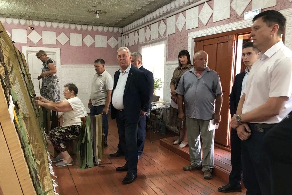 В Третьяковском районе идет ремонт мемориала землякам, погибшим в годы Великой Отечественной Войны В Третьяковском районе идет ремонт мемориала землякам, погибшим в годы Великой Отечественной Войны