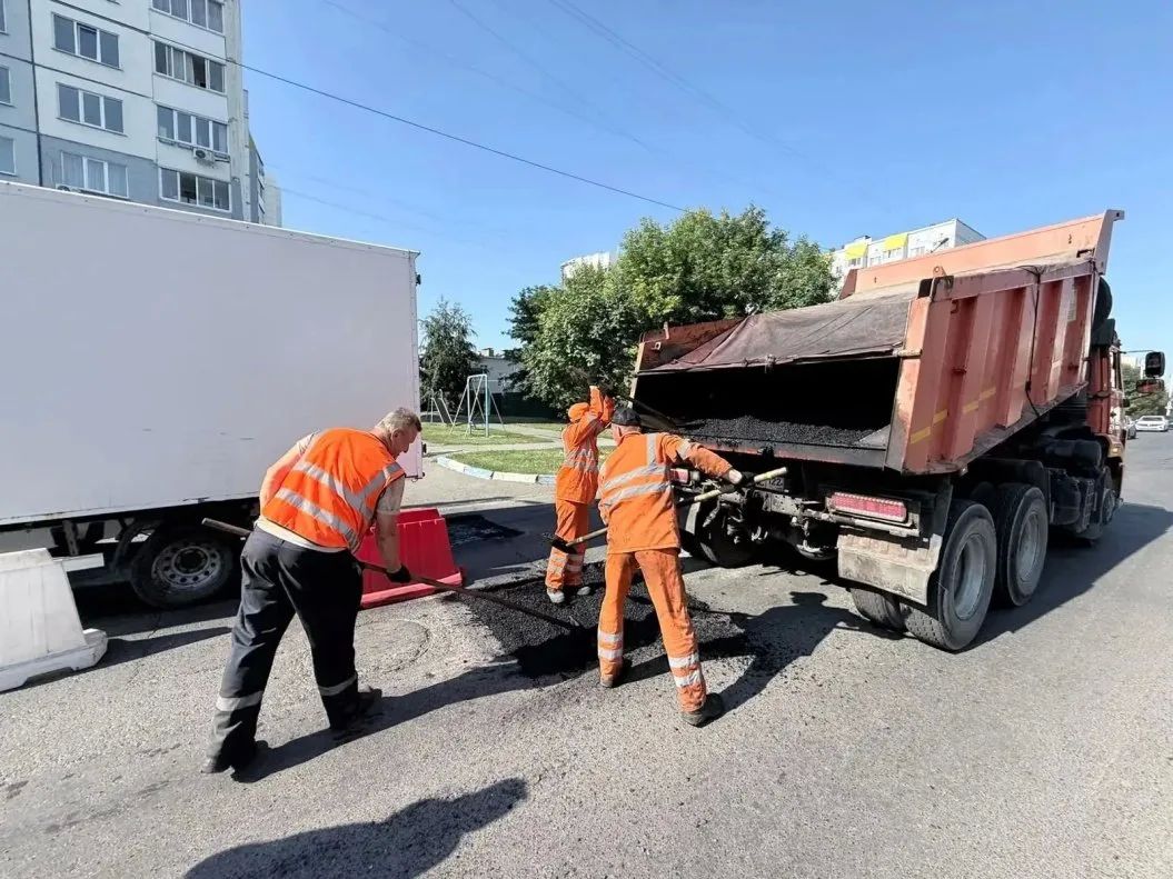 73,4 тысячи квадратных метров дорог и тротуаров отремонтировали в Барнауле 73,4 тысячи квадратных метров дорог и тротуаров отремонтировали в Барнауле