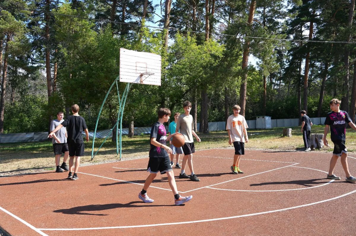 Летние каникулы — время открытий, новых знакомств и ярких впечатлений