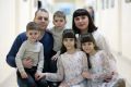 Многодетных родителей из Алтайского края наградили медалью ордена «Родительская слава»
