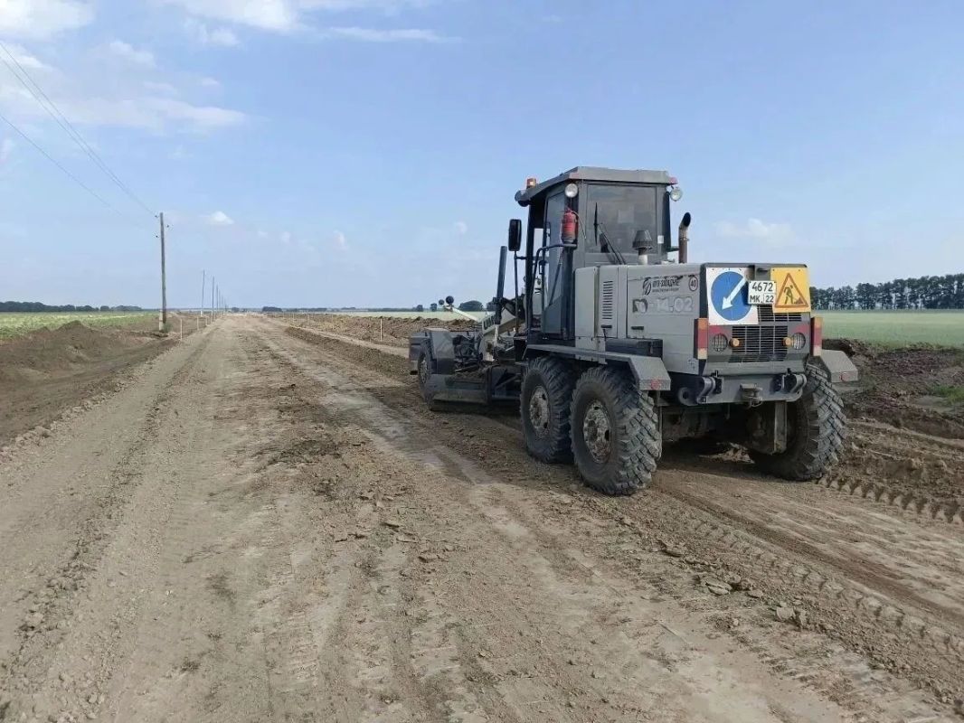 140 млн рублей на развитие: в Волчихинском районе строят дорогу к агропредприятию 140 млн рублей на развитие: в Волчихинском районе строят дорогу к агропредприятию