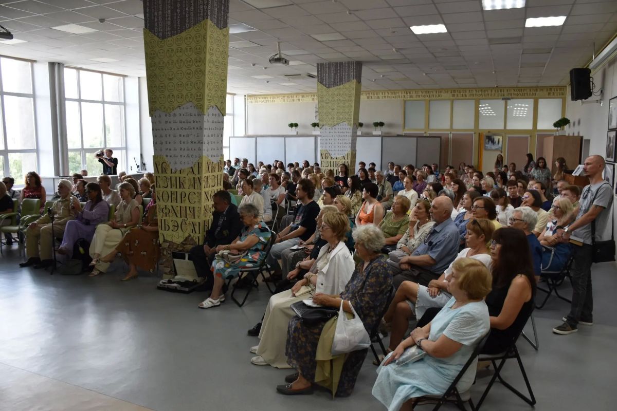 В главной библиотеке региона состоялись встречи с писателями – участниками фестиваля «Шукшинские дни на Алтае»