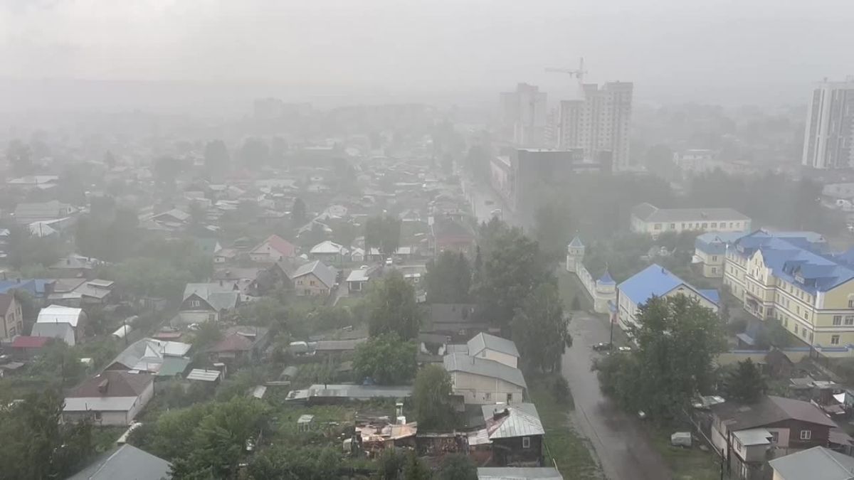 Осадки накрыли Барнаул