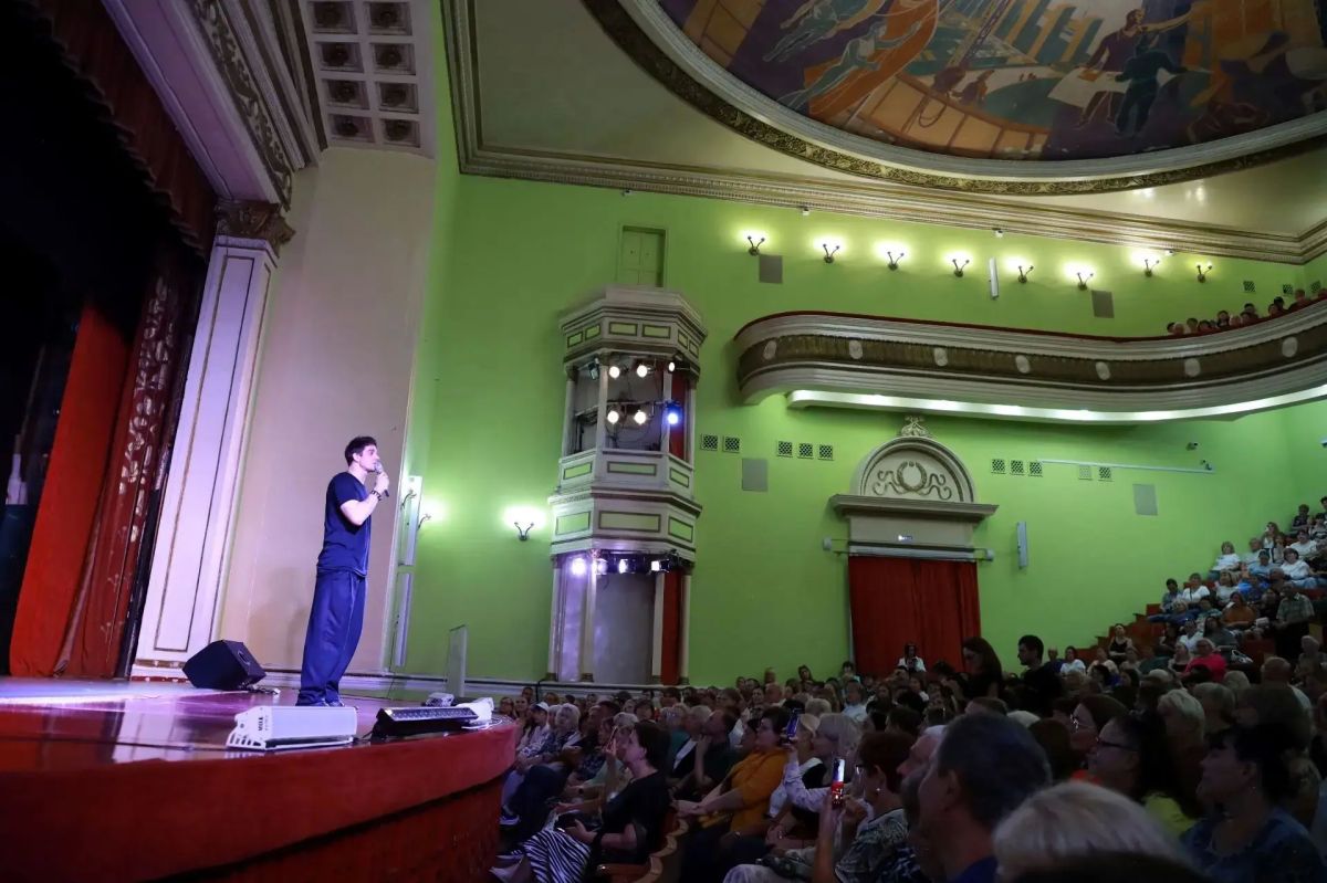 В Бийске прошел творческий вечер актера Станислава Бондаренко в рамках «Шукшинских дней на Алтае» В Бийске прошел творческий вечер актера Станислава Бондаренко в рамках «Шукшинских дней на Алтае»