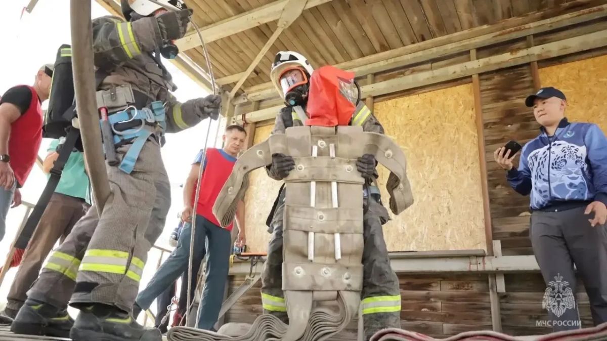 Газодымозащитники из Республики Алтай попали в тройку лучших в Сибири Газодымозащитники из Республики Алтай попали в тройку лучших в Сибири