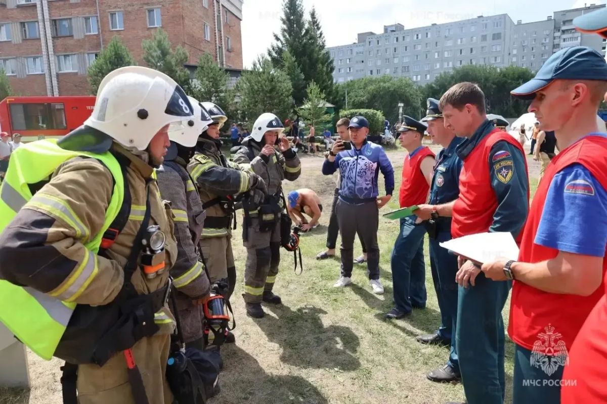 Газодымозащитники из Республики Алтай попали в тройку лучших в Сибири Газодымозащитники из Республики Алтай попали в тройку лучших в Сибири