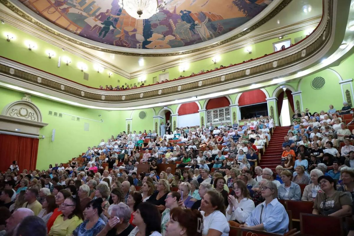В Бийске прошел творческий вечер актера Станислава Бондаренко в рамках «Шукшинских дней на Алтае» В Бийске прошел творческий вечер актера Станислава Бондаренко в рамках «Шукшинских дней на Алтае»