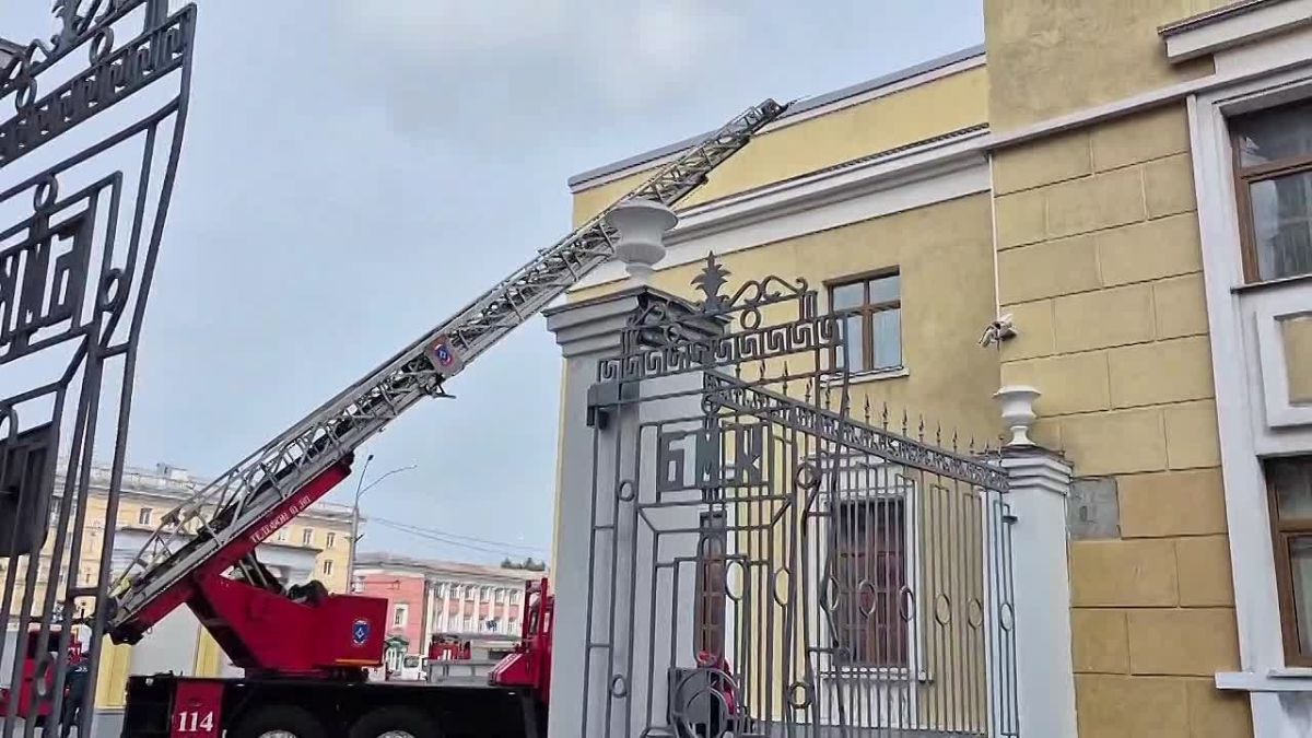В Молодежном театре Алтая прошли пожарные учения
