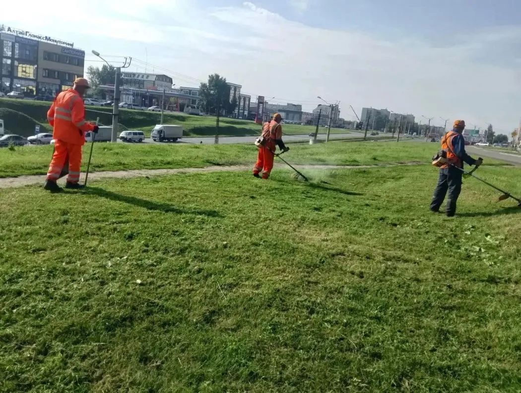 МБУ «Автодорстрой» продолжает выполнение летних видов работ МБУ «Автодорстрой» продолжает выполнение летних видов работ