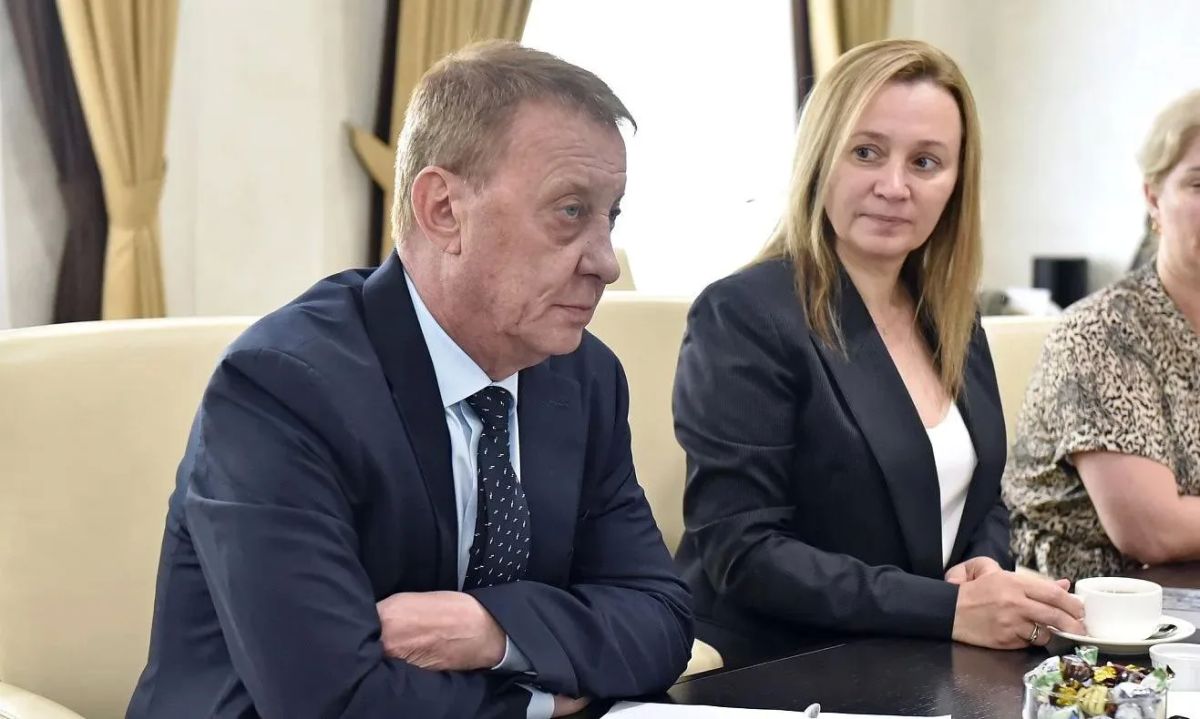 Власти Барнаула планируют зарегистрировать фразу "Барнаул — столица мира" для некоммерческого использования Власти Барнаула планируют зарегистрировать фразу "Барнаул — столица мира" для некоммерческого использования