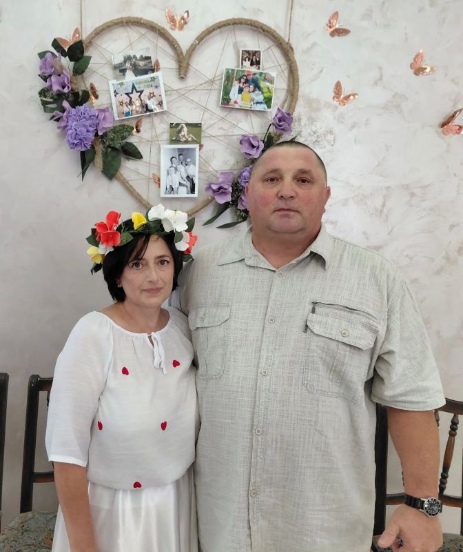 В рамках Года единства народов России в отделе ЗАГС села Гальбштадт состоялась торжественная церемония чествования юбиляров семейной жизни В рамках Года единства народов России в отделе ЗАГС села Гальбштадт состоялась торжественная церемония чествования юбиляров семейной жизни