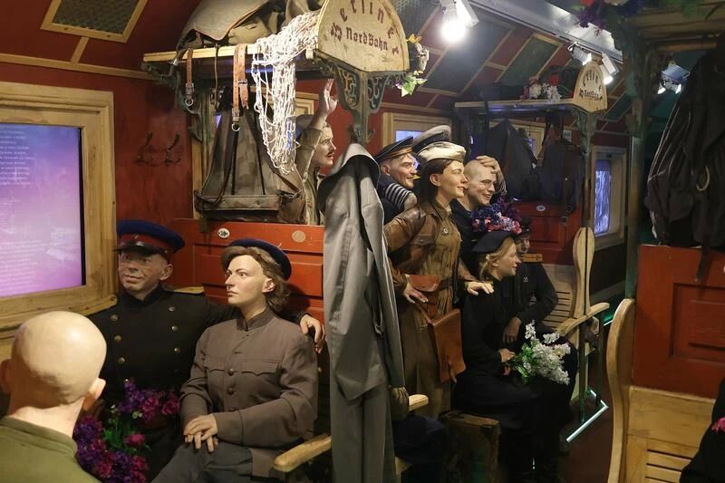 Десять вагонов памяти. Как известный на всю страну "Поезд Победы" встретили в Барнауле Десять вагонов памяти. Как известный на всю страну "Поезд Победы" встретили в Барнауле