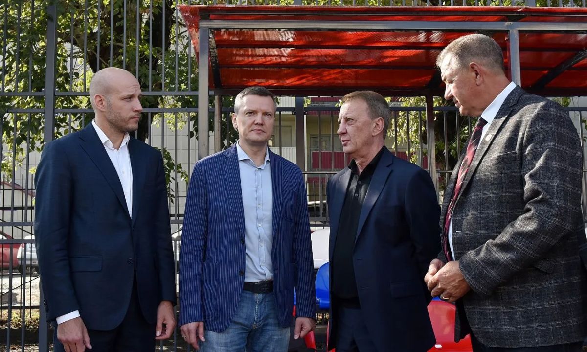 В Барнауле появилась ещё одна «умная» спортивная площадка В Барнауле появилась ещё одна «умная» спортивная площадка