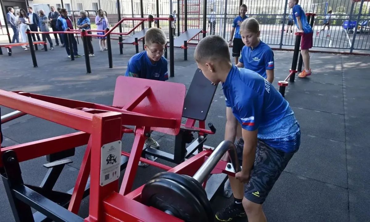 В Барнауле появилась "умная" спортивная площадка В Барнауле появилась "умная" спортивная площадка