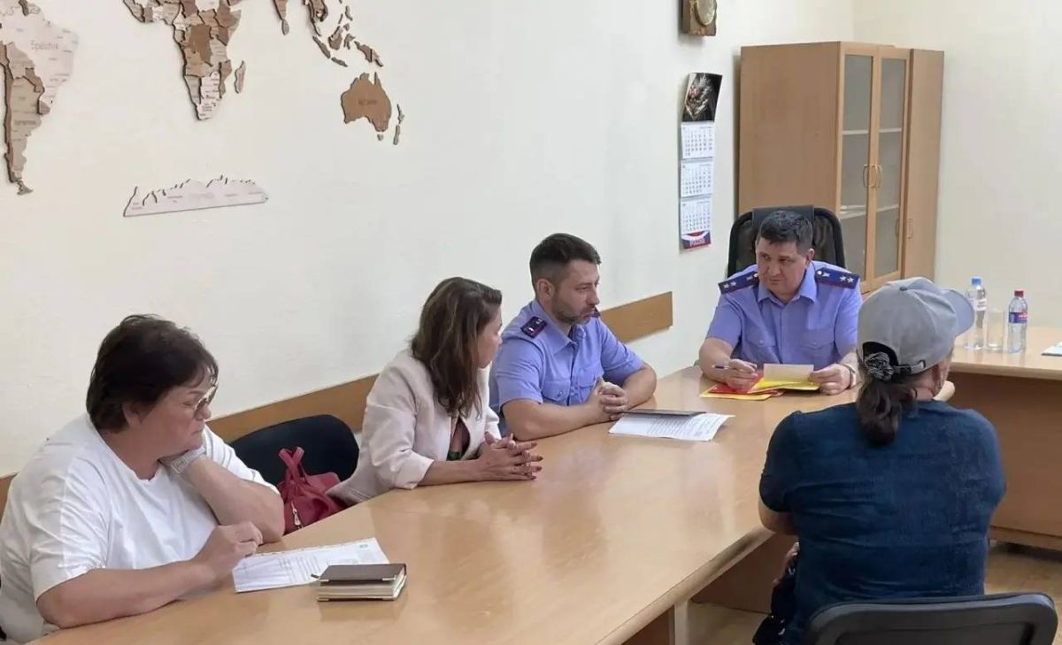 В рамках ежемесячных выездных личных приемов руководитель следственного управления Следственного комитета Российской Федерации по Алтайскому краю генерал-лейтенант юстиции Игорь Колесниченко провел прием граждан в городе...