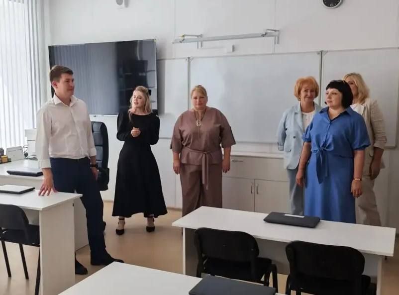 Виктор Томенко: Сегодня открыли после капитального ремонта Закладинскую школу в Романовском районе Виктор Томенко: Сегодня открыли после капитального ремонта Закладинскую школу в Романовском районе