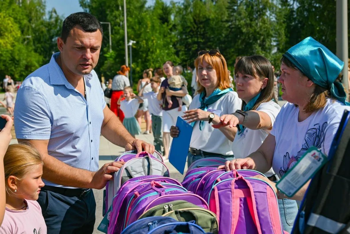 660 будущих первоклассников посетили праздник «Здравствуй, школа!» в Барнауле 660 будущих первоклассников посетили праздник «Здравствуй, школа!» в Барнауле