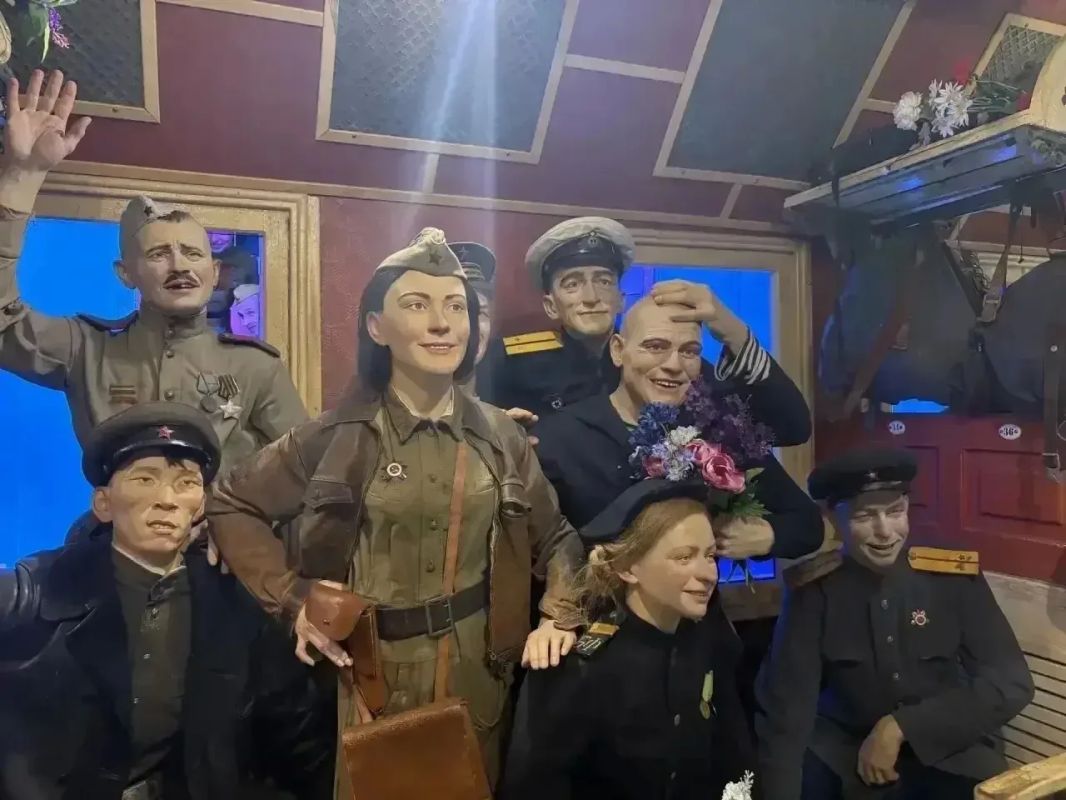 Транспортная полиция Алтайского края обеспечила охрану «Поезда Победы» в Барнауле Транспортная полиция Алтайского края обеспечила охрану «Поезда Победы» в Барнауле