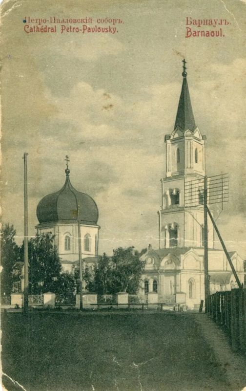 Церковь во все времена была местом, куда люди приходили с радостью, горем, надеждой и молитвой Церковь во все времена была местом, куда люди приходили с радостью, горем, надеждой и молитвой