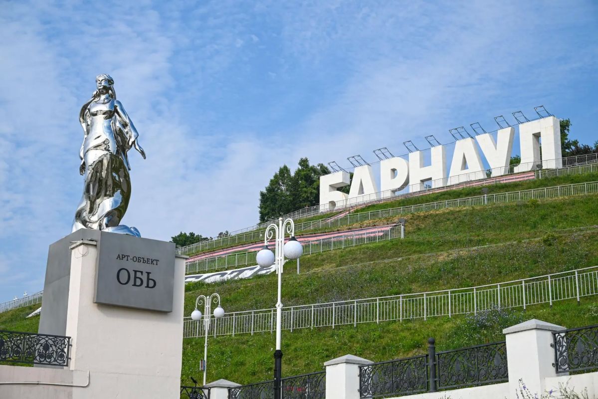Барнаул, встречай новую неделю! Пусть она будет щедрой на хорошие события, приятные встречи и поводы гордиться собой!