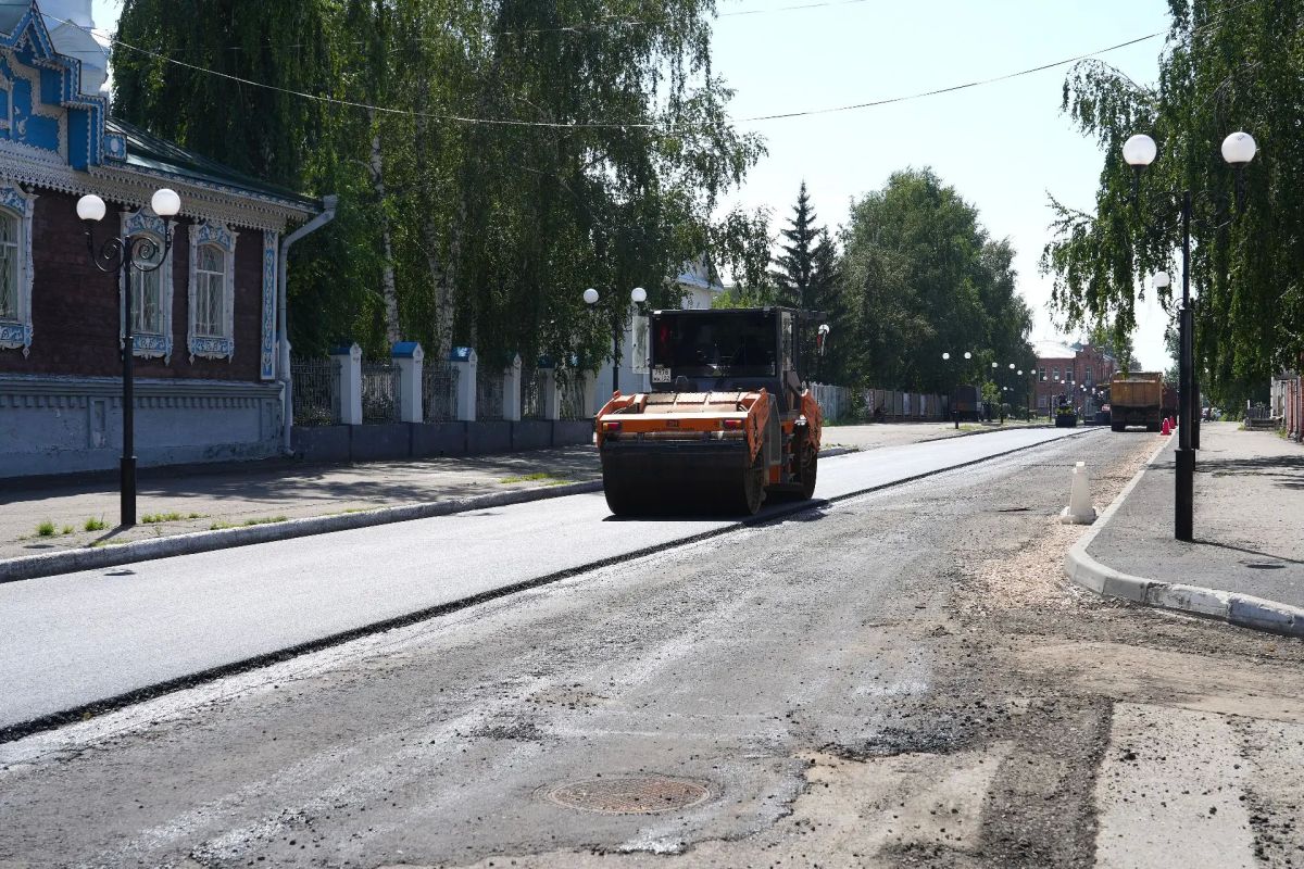 В Бийске продолжается обновление дорожного покрытия В рамках национального проекта «Инфраструктура для жизни» ремонтные работы идут на очередном объекте — участке улицы Советской (от проспекта Сергея Кирова до переулка... В Бийске продолжается обновление дорожного покрытия В рамках национального проекта «Инфраструктура для жизни» ремонтные работы идут на очередном объекте — участке улицы Советской (от проспекта Сергея Кирова до переулка...