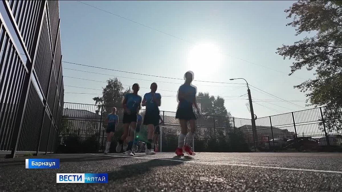 В Железнодорожном районе Барнаула появилась вторая «умная» спортивная площадка