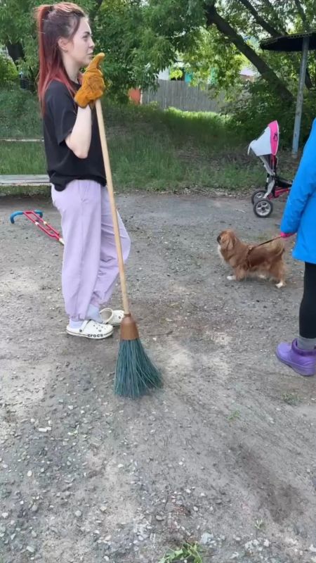 Вандалы разрушают детскую площадку, которую преобразила семья из Барнаула Вандалы разрушают детскую площадку, которую преобразила семья из Барнаула