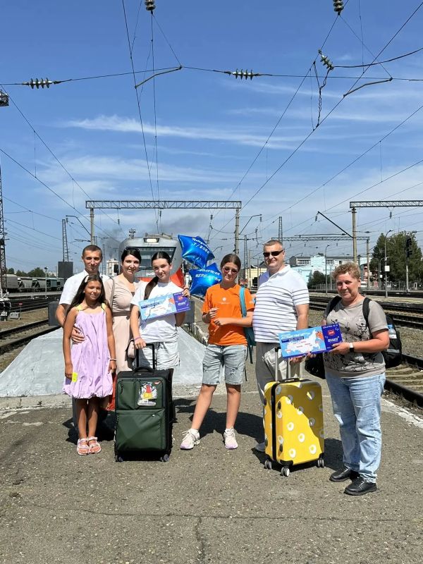 Победительницы конкурса «Большая перемена» вернулись в Барнаул из Красноярска Победительницы конкурса «Большая перемена» вернулись в Барнаул из Красноярска