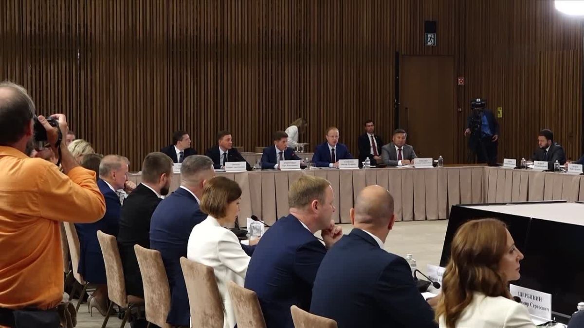 Председатель правительства РФ Михаил Мишустин провел в Республике Алтай совещание о развитии туризма