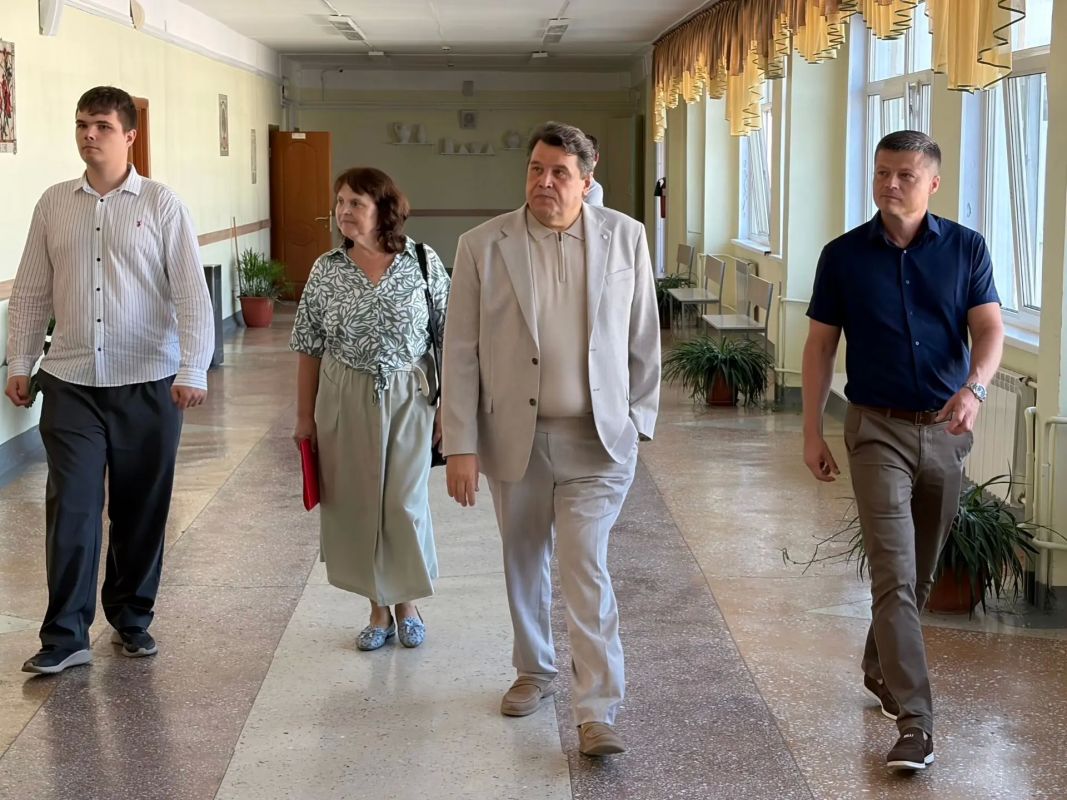 Депутаты АКЗС принимают участие в приемке школ к новому учебному году Депутаты АКЗС принимают участие в приемке школ к новому учебному году