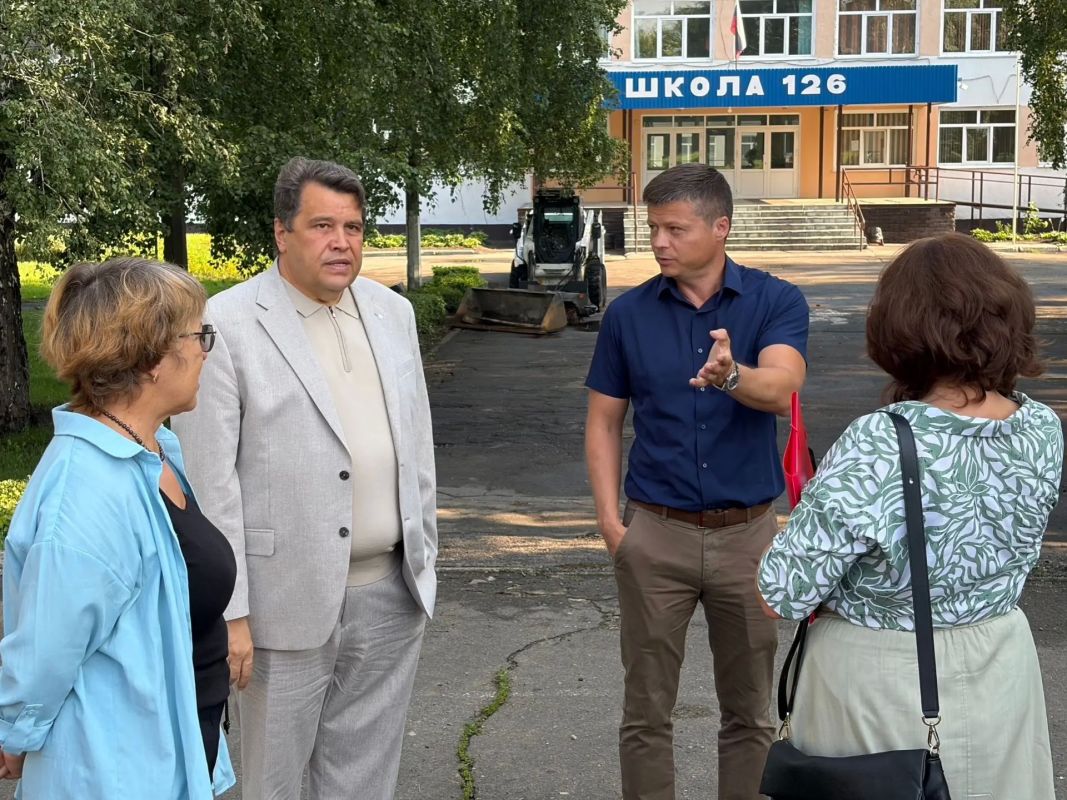 Депутаты АКЗС принимают участие в приемке школ к новому учебному году Депутаты АКЗС принимают участие в приемке школ к новому учебному году