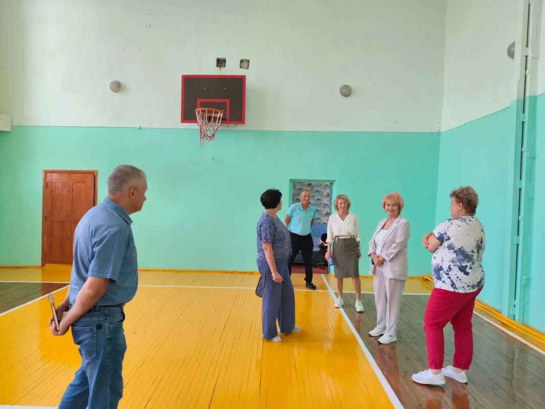 Депутаты АКЗС принимают участие в приемке школ к новому учебному году