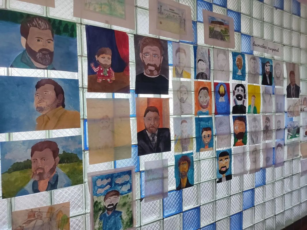 Мероприятия, посвященные памяти Михаила Евдокимова, проходят на его малой родине - в поселке Верх-Обском Алтайского края Мероприятия, посвященные памяти Михаила Евдокимова, проходят на его малой родине - в поселке Верх-Обском Алтайского края