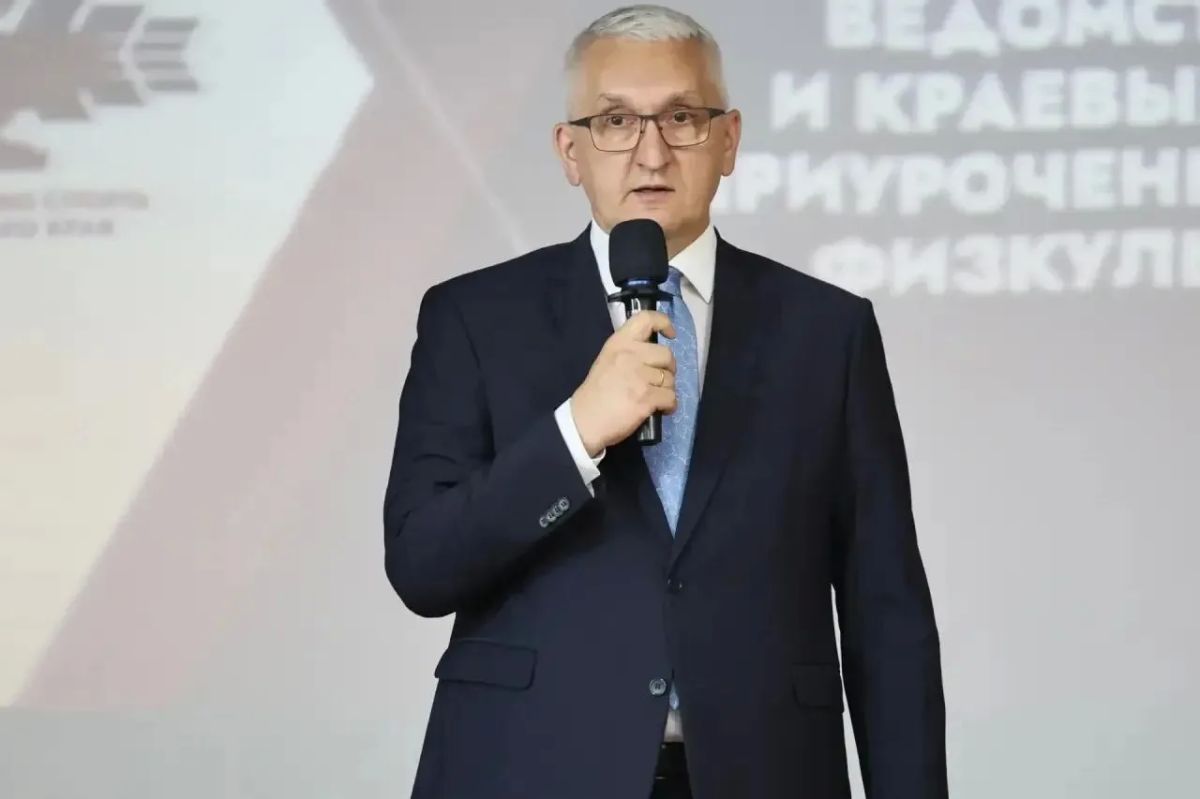 В Алтайском крае наградили 58 представителей спортивной отрасли В Алтайском крае наградили 58 представителей спортивной отрасли