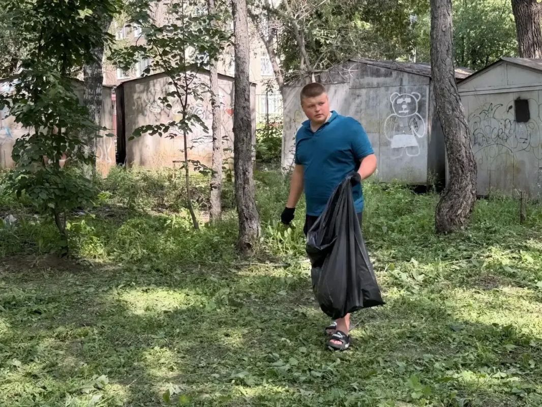 В Ленинском районе Барнаула прошла экологическая акция В Ленинском районе Барнаула прошла экологическая акция